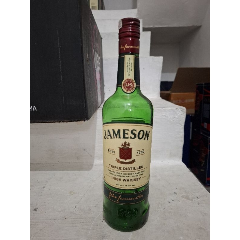 botol bekas jameson