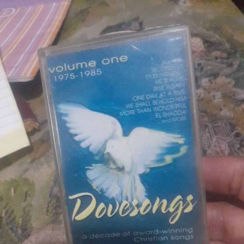 kaset pita rohani dovesongs volume one 1975-1986 (K977)
