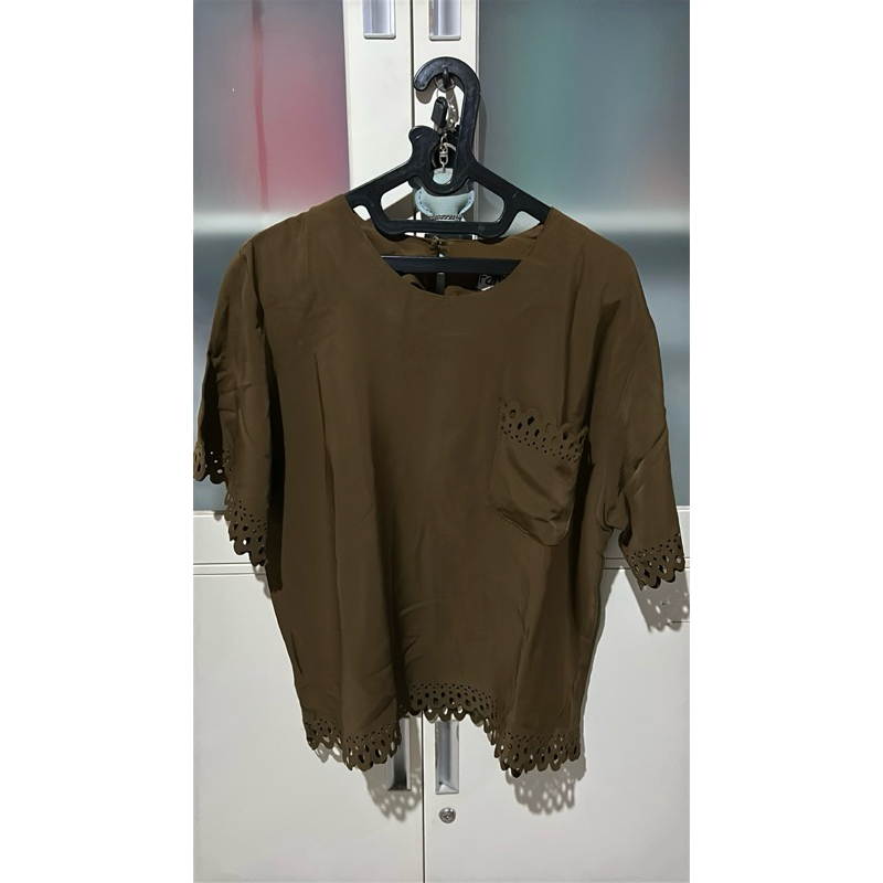 baju kaos coklat ada kantong farina fashion