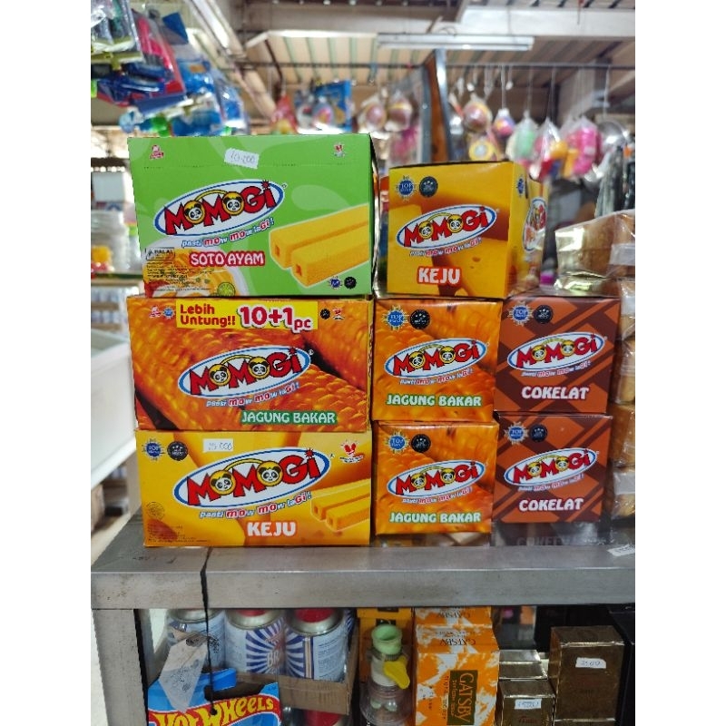 

Momogi Snack Makanan Ringan 1 box