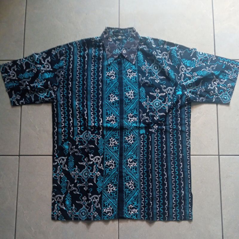 Kemeja Batik Maluku
