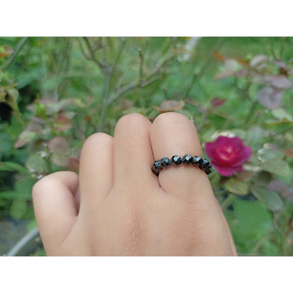 Cincin Batu Kristal
