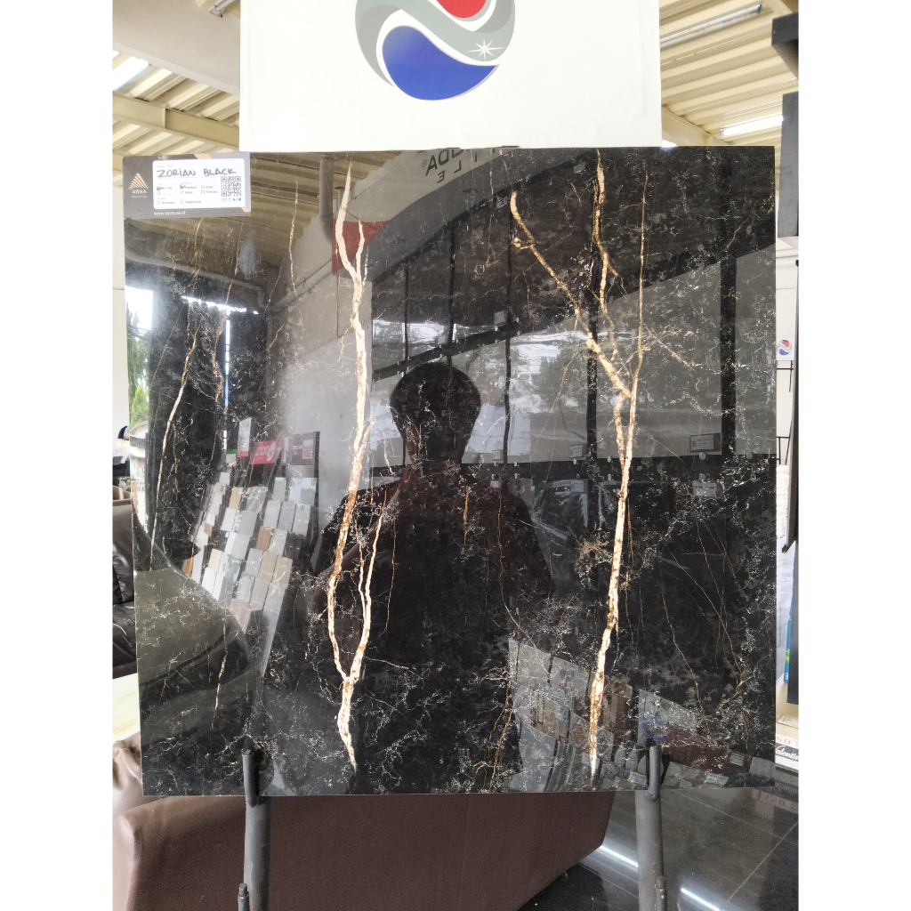 GRANIT LANTAI HITAM CORAK EMAS GLAZE POLISHED UKURAN 60X60 | ARNA ZORIAN BLACK EXP 60X60