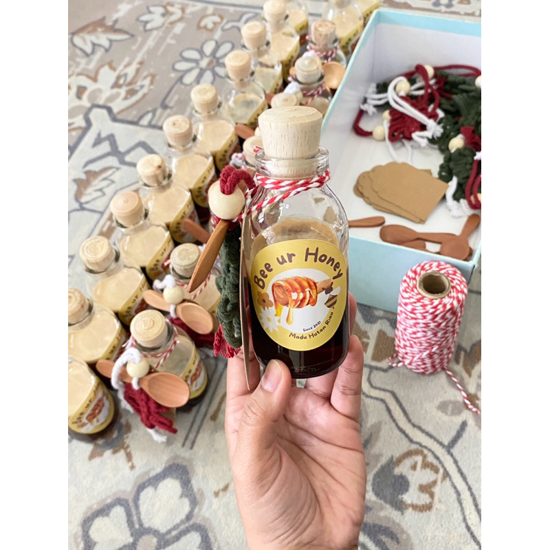 

Hampers Custom Madu Murni 100%