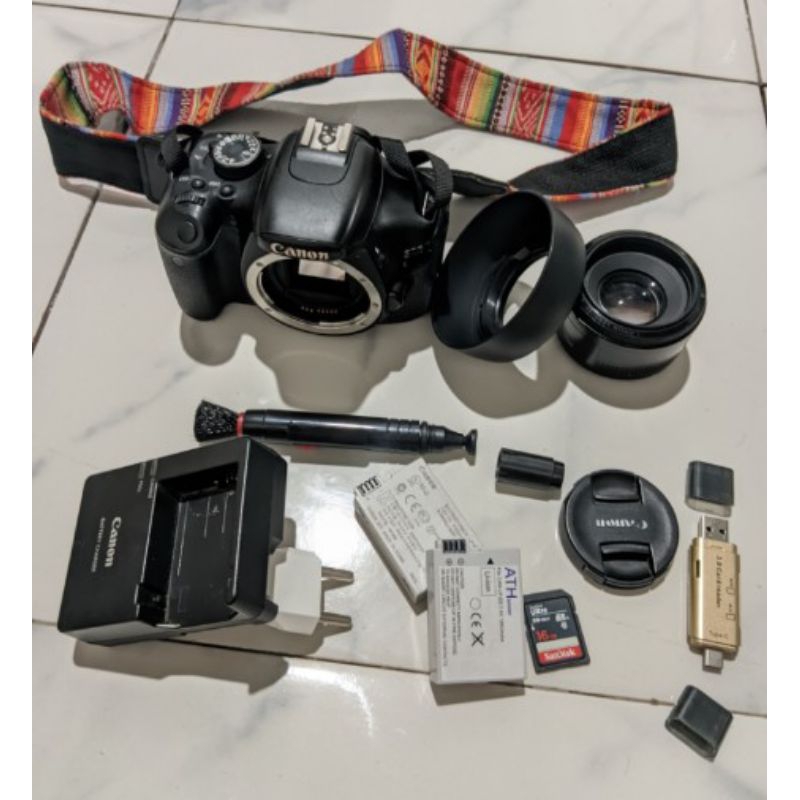 kamera Canon 600D lensa fix 50mm f 1.8