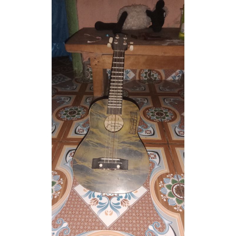 ukulele bekas/seken