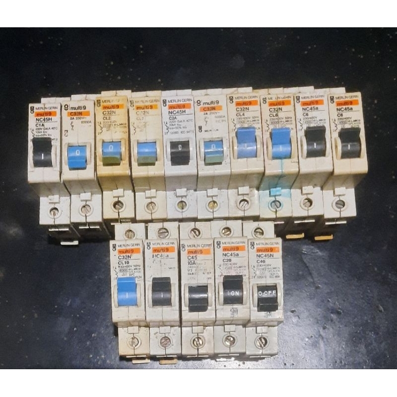 MCB Merlin Gerin Multi9 second ori normal