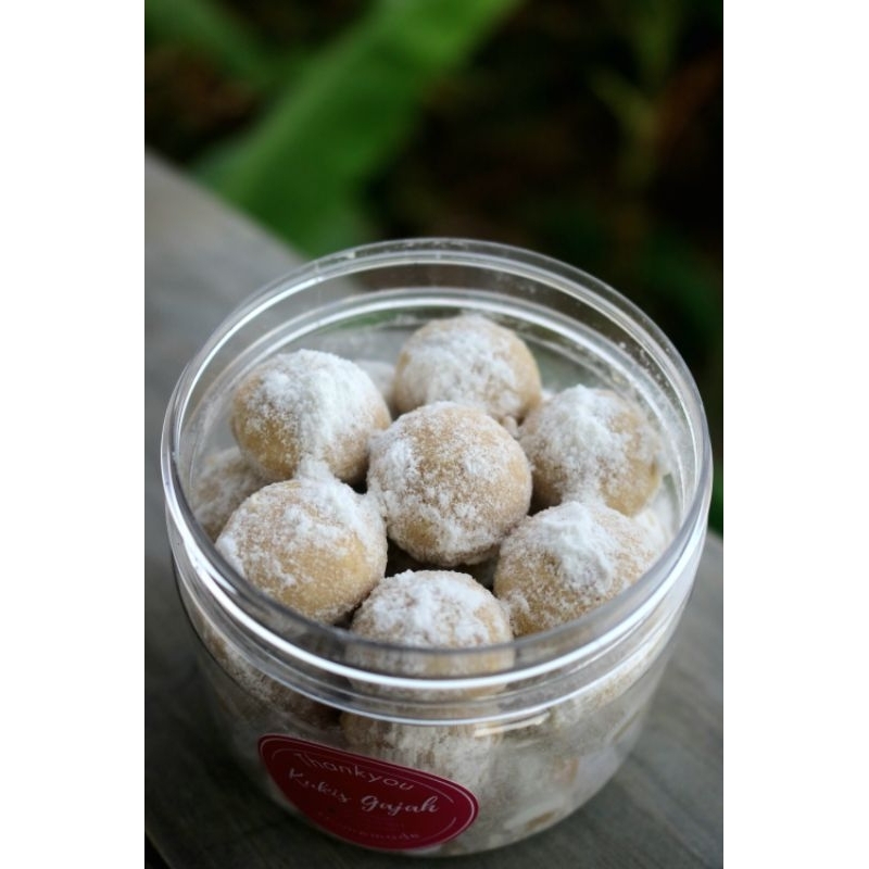 

Bola Salju by Kukis Gajah Kue Kering