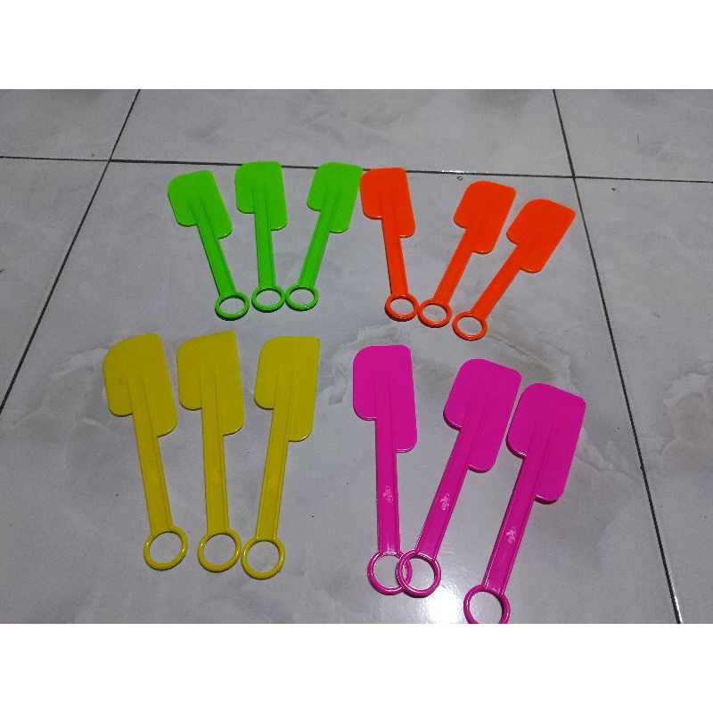 Solet/spatula plastik(per lusin)