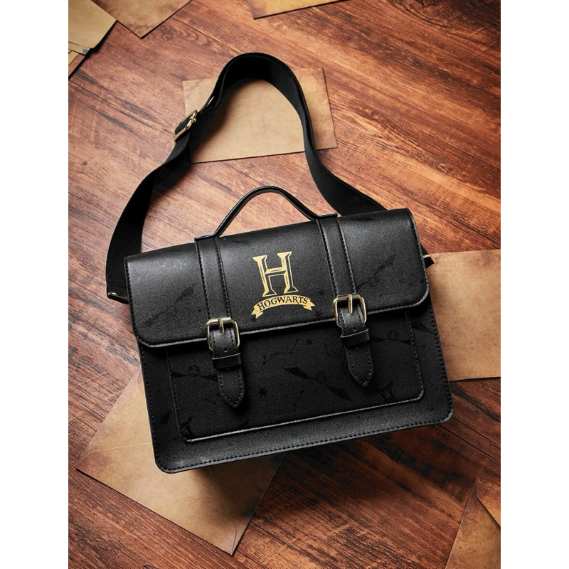 [READY STOCK] SHEIN X HARRY POTTER Hogwarts Letter Black Slingbag Tas Wanita Hitam Selempang