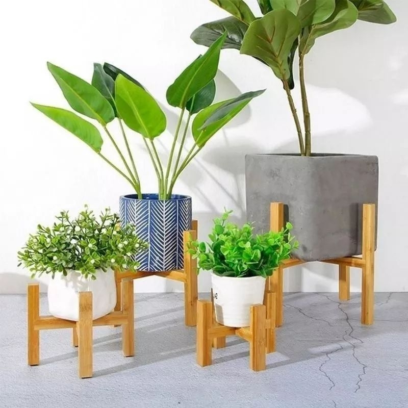 Standing Pot Kayu Minimalis / Pot Planter