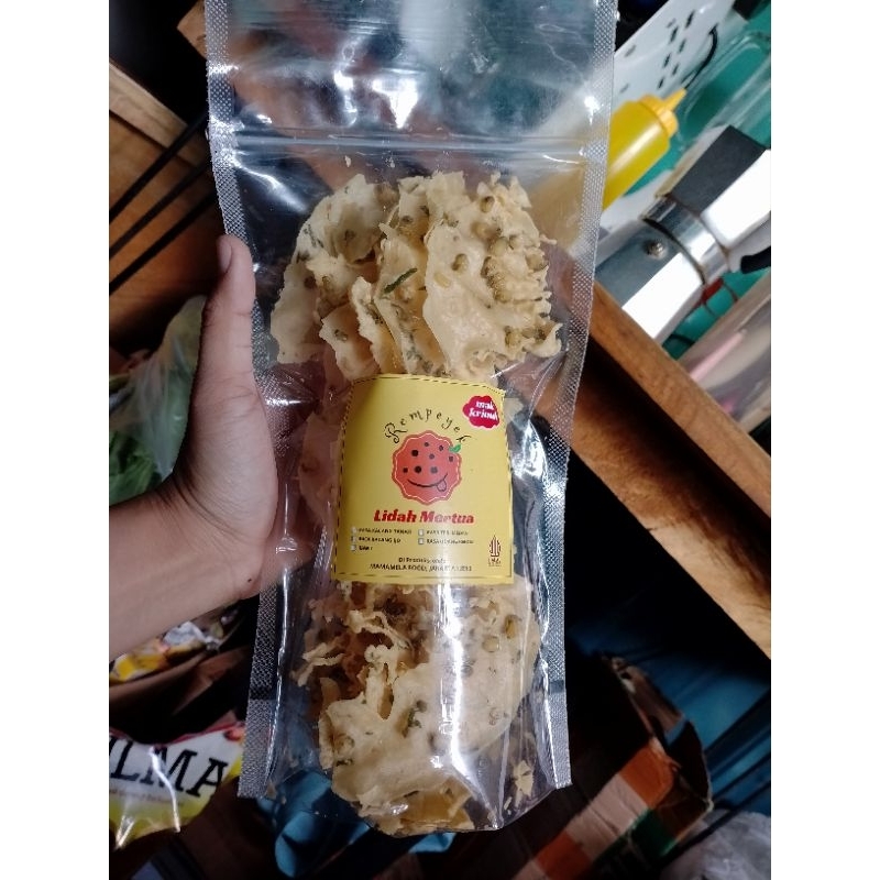 

Peyek kemasan pouch empuk kriuk renyah kualitas premium