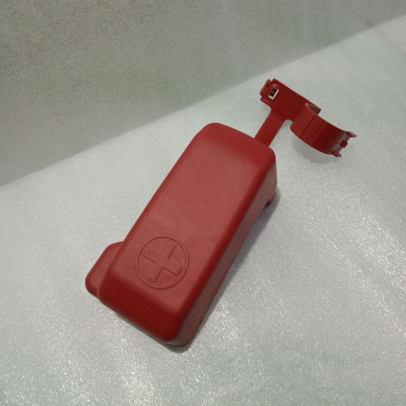 Tutup kepala aki toyota Yaris Vios Sienta Altis Camry Original