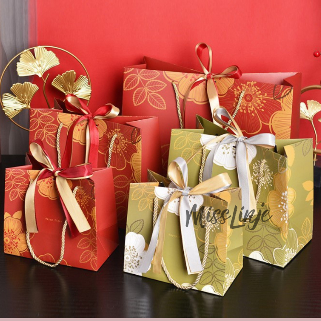 

Paper Bag Paperbag Kantong Karton Tas Hampers Goodie bag Flower Vintage Merah dan Hijau Premium