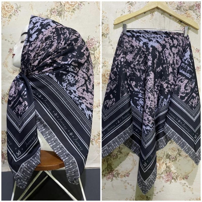 HIJAB SEGI EMPAT VOAL MOTIF SUBLIME KODE 199 HITAM ABU PINK