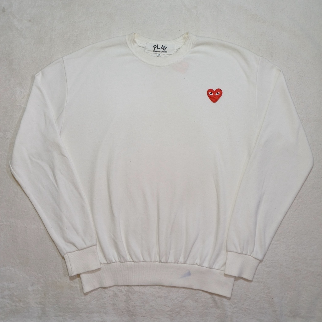 CREWNECK CDG PLAY ( COMME DES GARCONS ) ORIGINAL, SIZE M (SECOND BRANDED) PUTIH, PT34