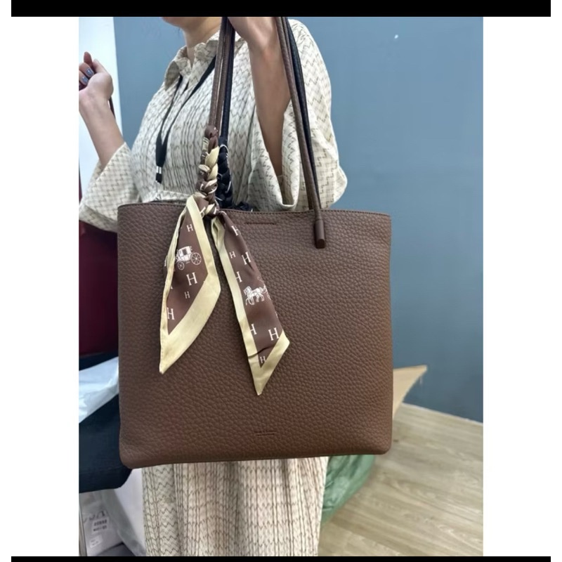 Royal Cuir Tote Bag