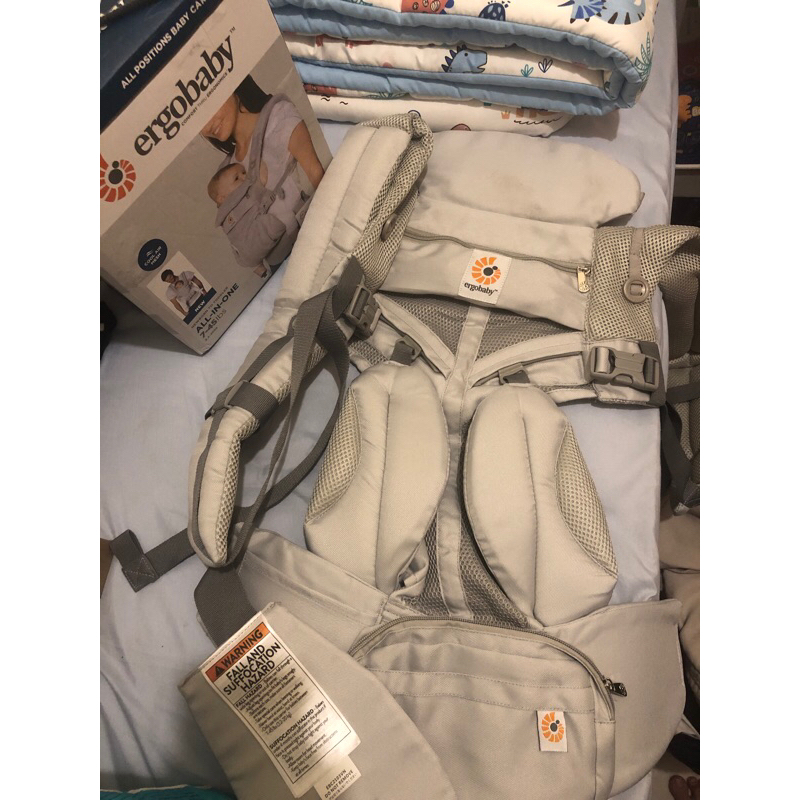 Ergobaby tas gendong bayi