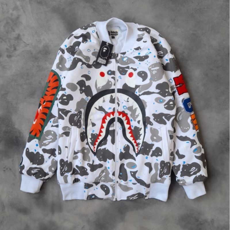 JAKET BOMBER VARSITY BAPE WHITE CAMO BORDIR