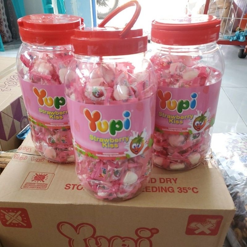 

PERMEN YUPI TOPLES,300G