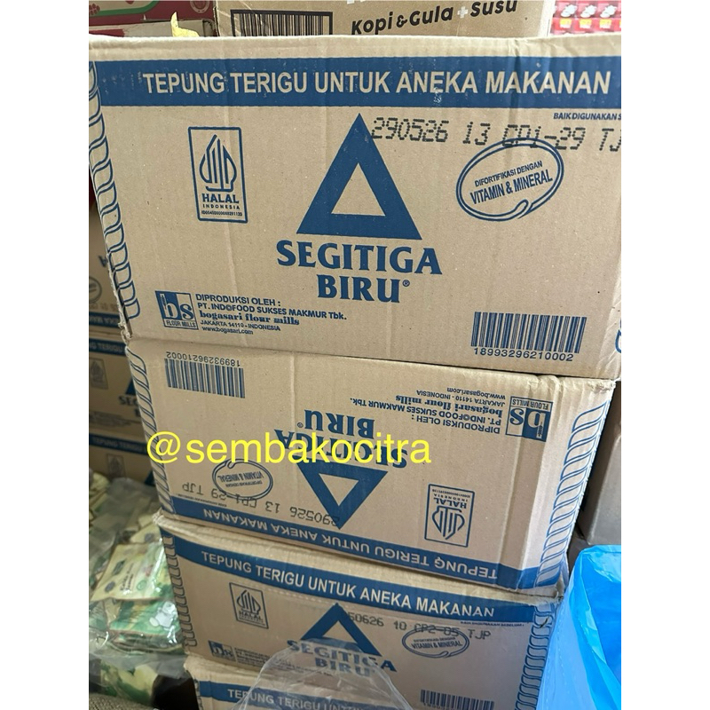 

Tepung Terigu Cap Segitiga Biru 1 dus / 1 Karton 12 kg isi 12 pcs 1 kg