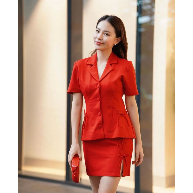 LOOKBOUTIQUESTORE - preloved lookboutiquestore - atasan kerah merah - atasan natal pita - atasan pit