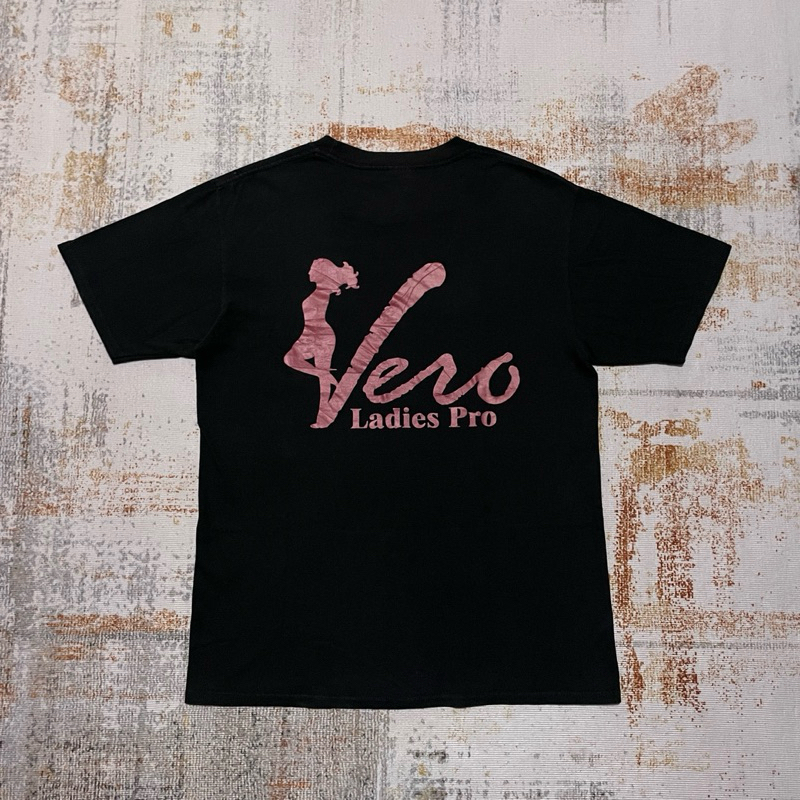 Tshirt tag by gildan