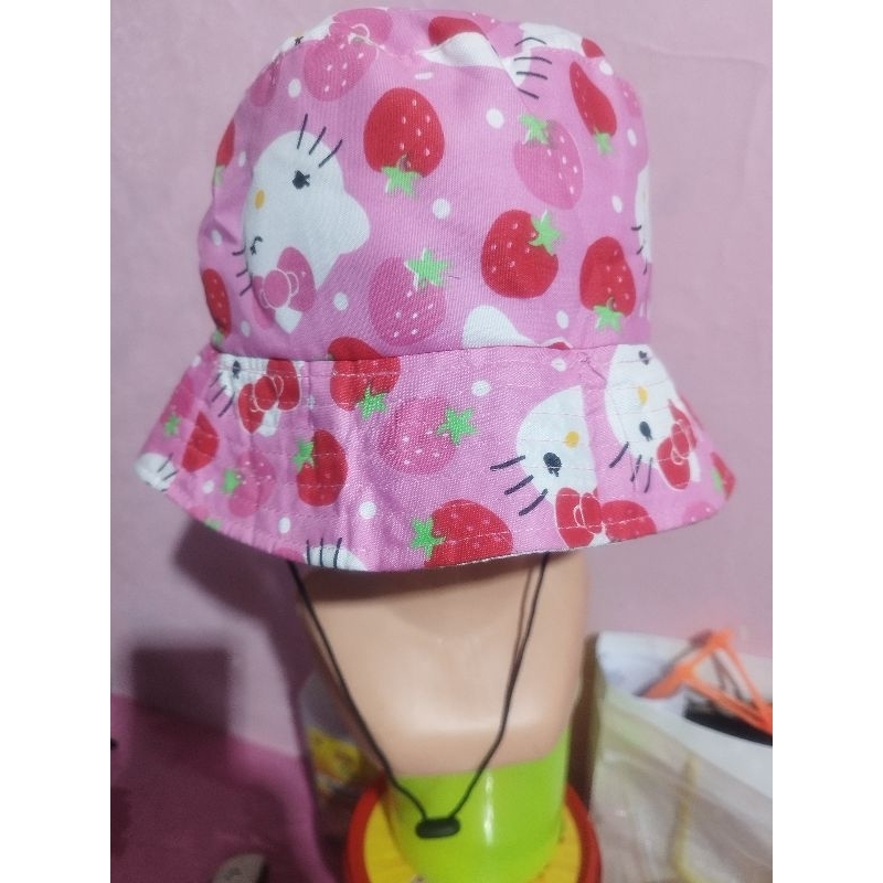 Topi bucket anak Hello kitty