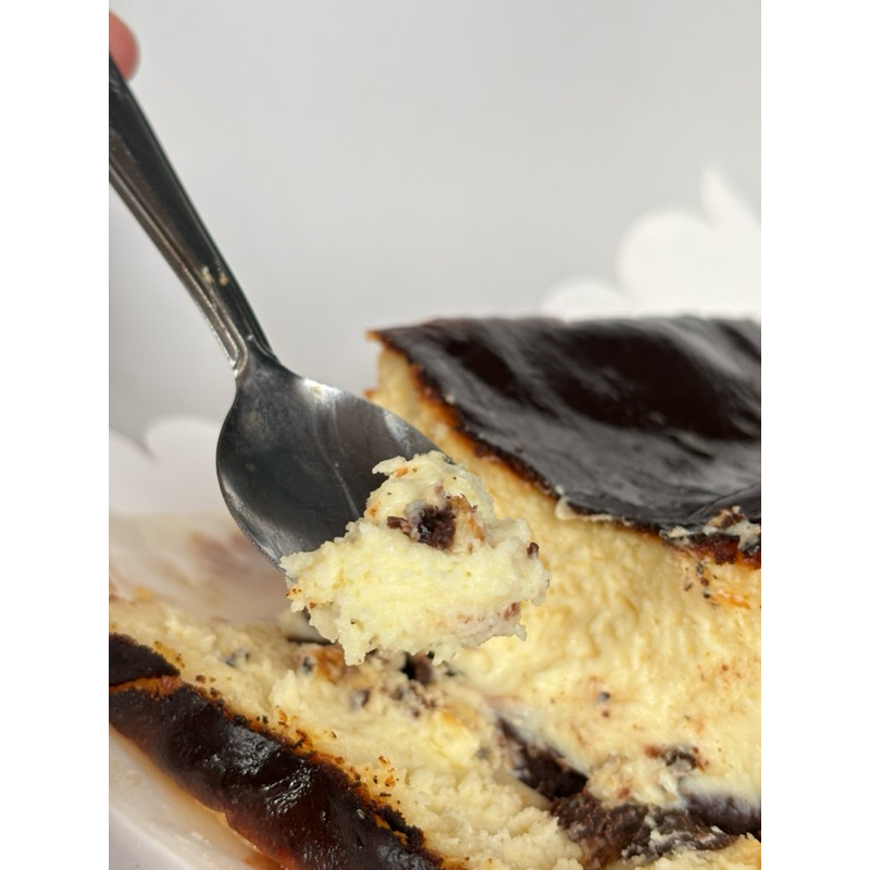 

Brownies Burnt Basque Cheesecake