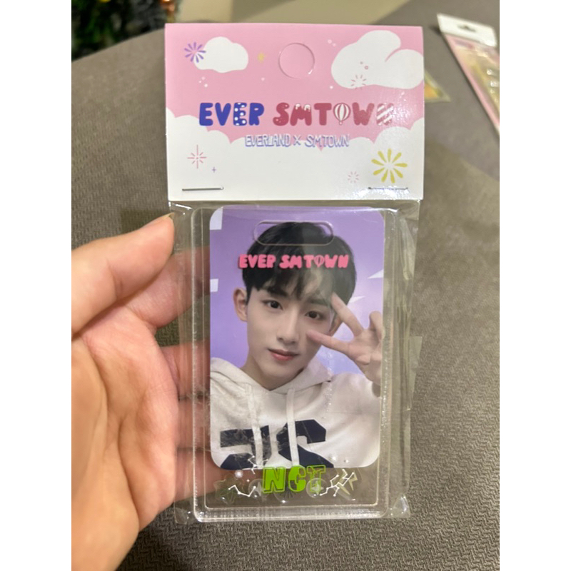 NCT EVER SMTOWN EVERLAND SEASON2 MD PHOTO HOLDER & STICKER PHOTOCARD