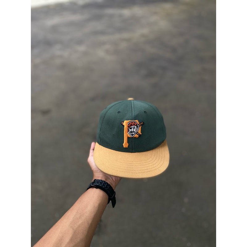 Topi mlb build up