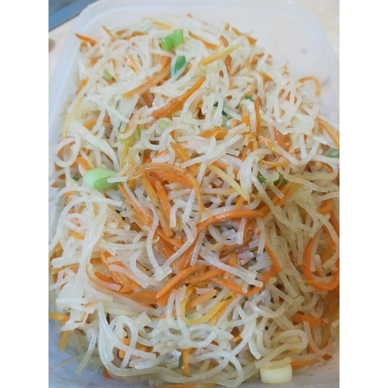 

Makanan Saji Tahu isi Bihun wortel (tidak pedas) Halal