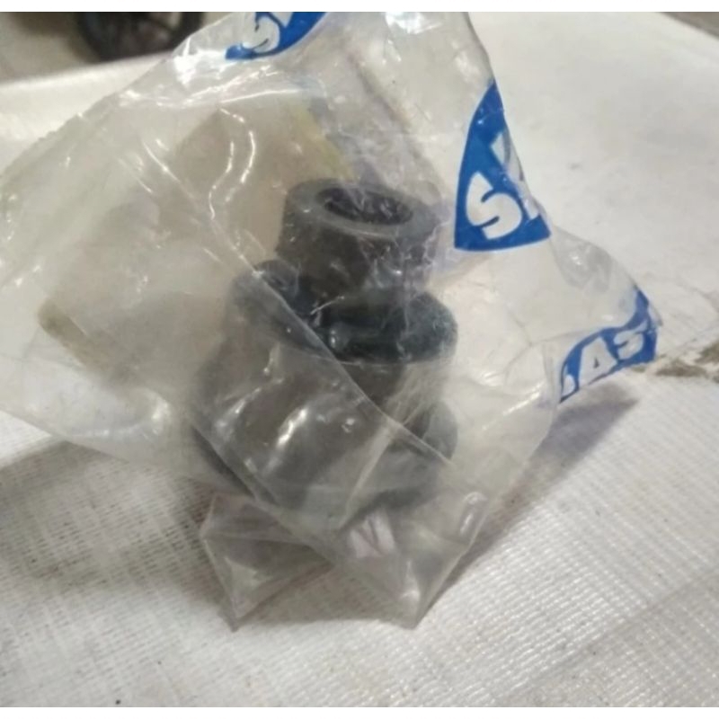 bushing crossmember Peugeot 406 bushing cross member Peugeot 406