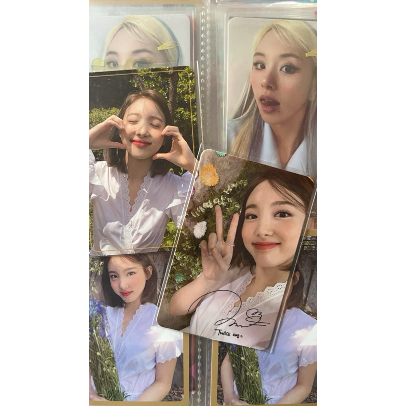 Nayeon kebaya mnm photocard & Chaeyoung TOL