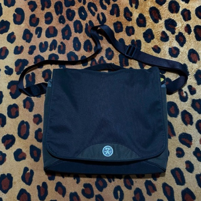 Messenger Bag Crumpler “The Skivvy (m).”