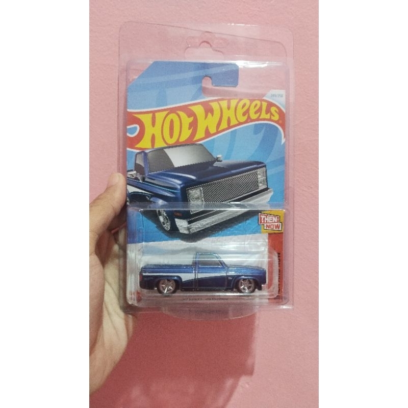 Hotwheels Super Treasure Hunt 83 Chevy Silverado Lot Q 2024