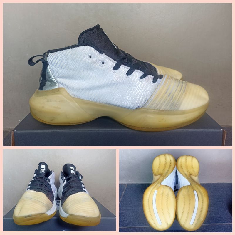 Sepatu basket anta size 42 second kondisi joss
