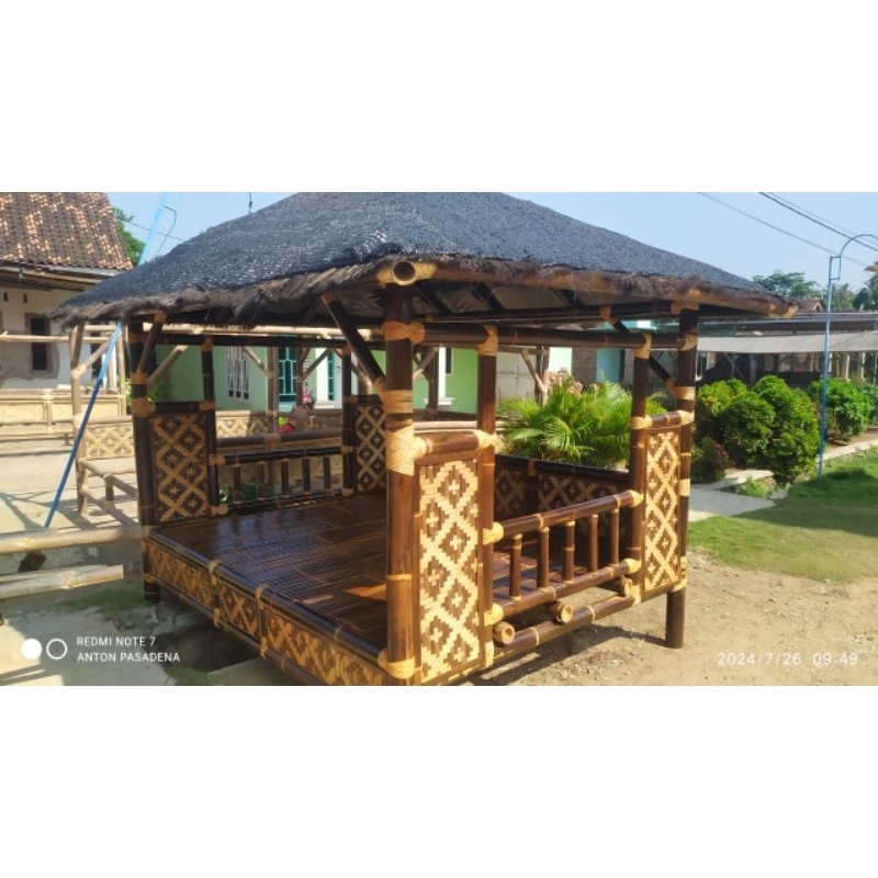 Saung Bambu 2x2,5m