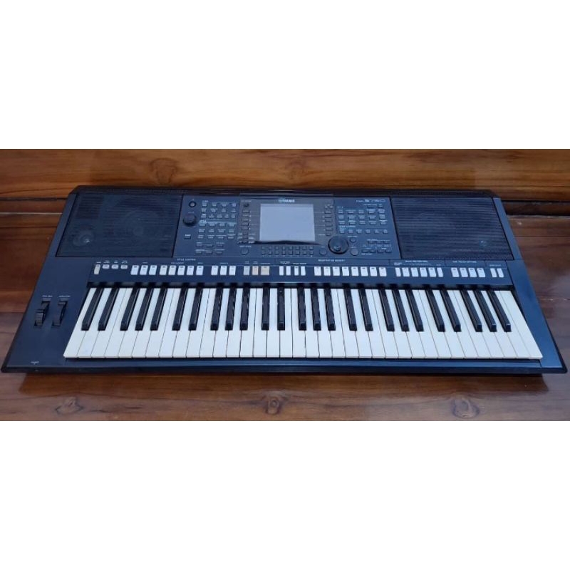 Yamaha psr s750