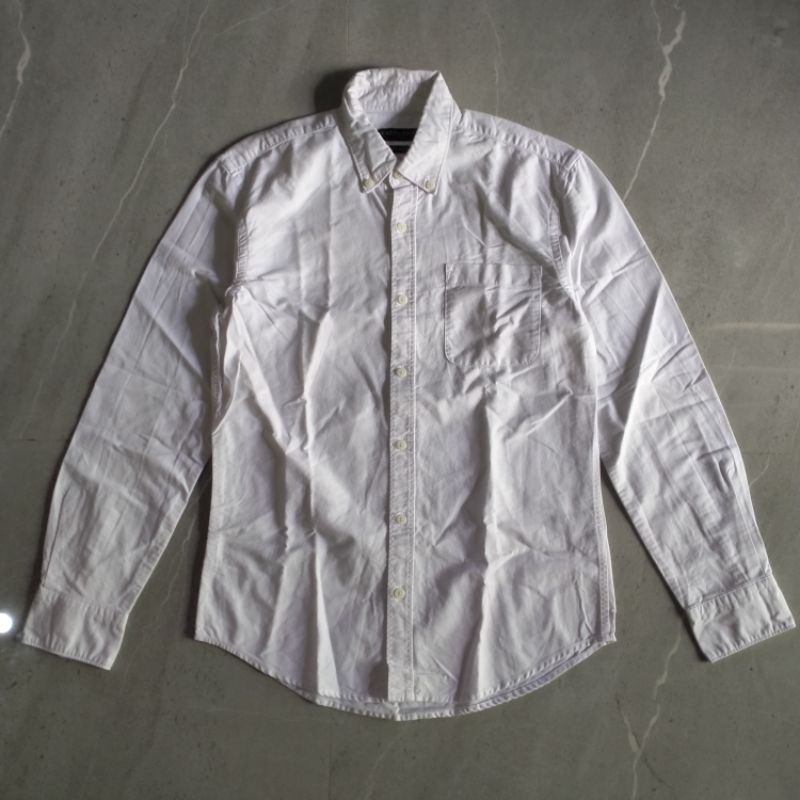 kemeja panjang Arrow