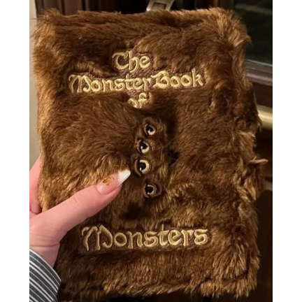 

NOTEBOOK THE MONSTER BOOK HARRY POTTER X UNIVERSAL STUDIO