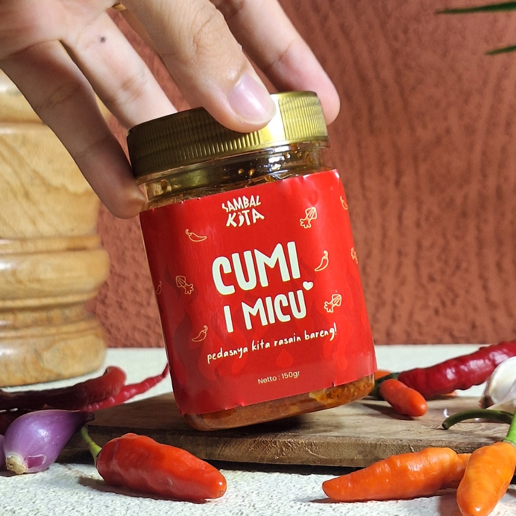 

SAMBAL CUMI I MICU /Sambal cumi asin pedas nikmat cocok dijadikan lauk