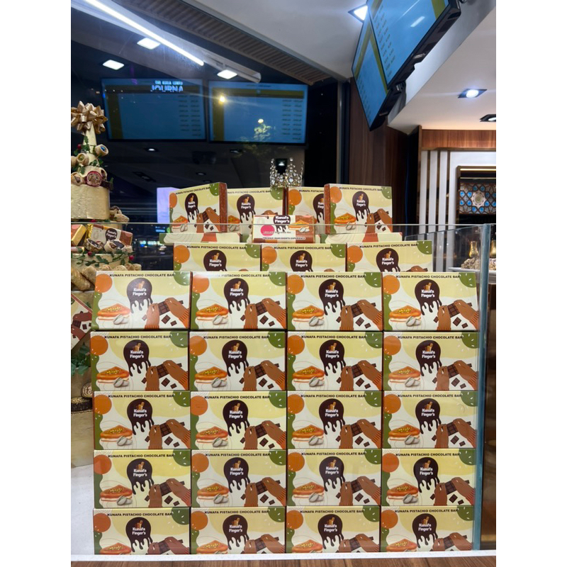 

Coklat Dubai Kunafa Fingers