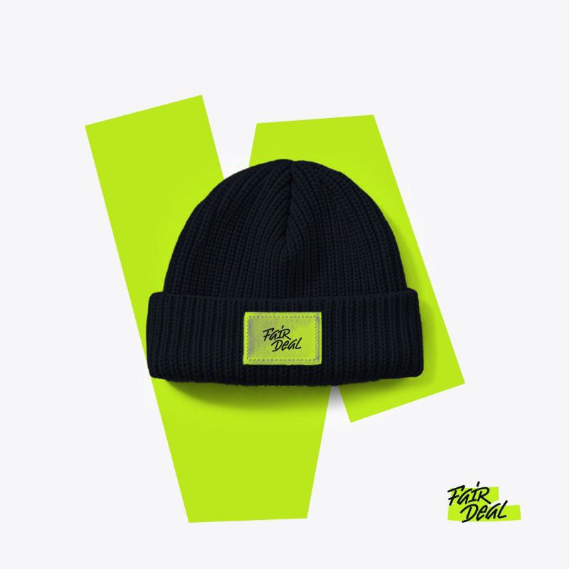 BEANIE MOCKUP PSD EDITABLE