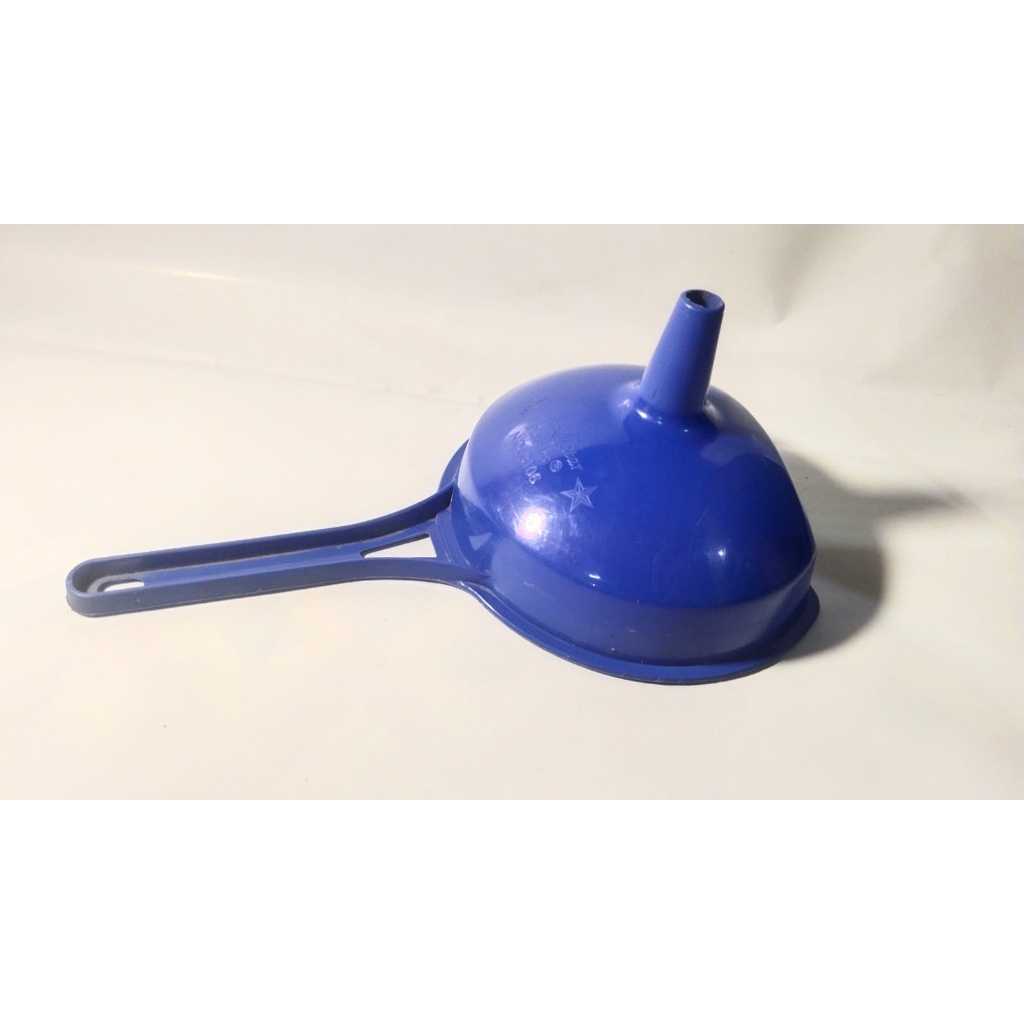 Corong Plastik Ukuran Sedang