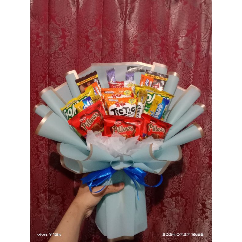 Buket wisuda/buket ulang tahun/buket Snack/buket jajan/kado unik