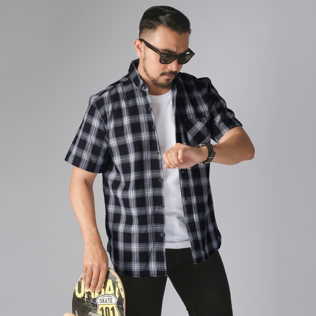DGM Kemeja Pria Flanel Pendek Premium Kotak-kotak Flanel Hitam Garis Putih 2641