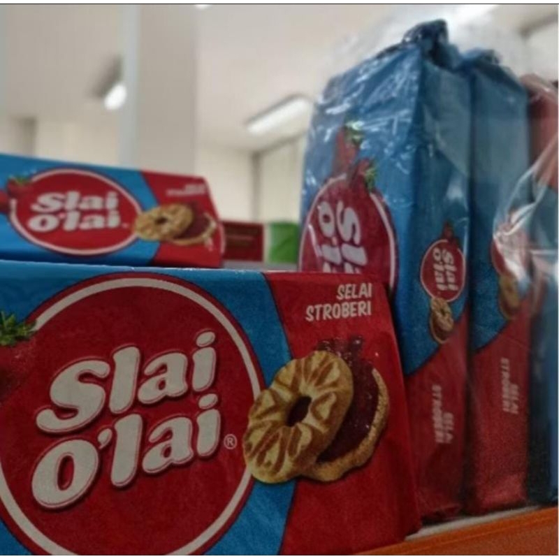 

makanan ringan Slai o'lai strawberry 1 dus isi 5 pcs