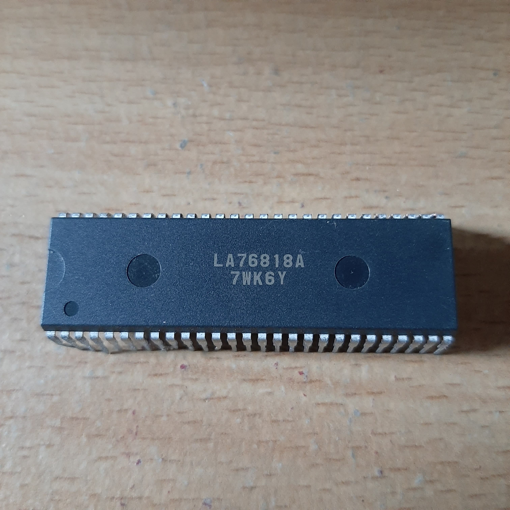 IC LA 76818A