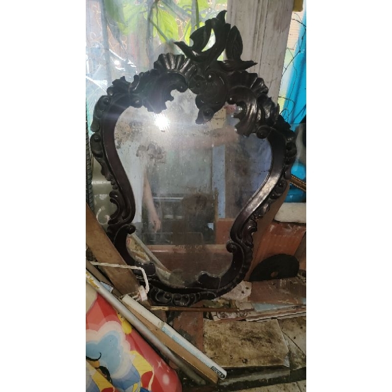 Cermin kayu jati antik